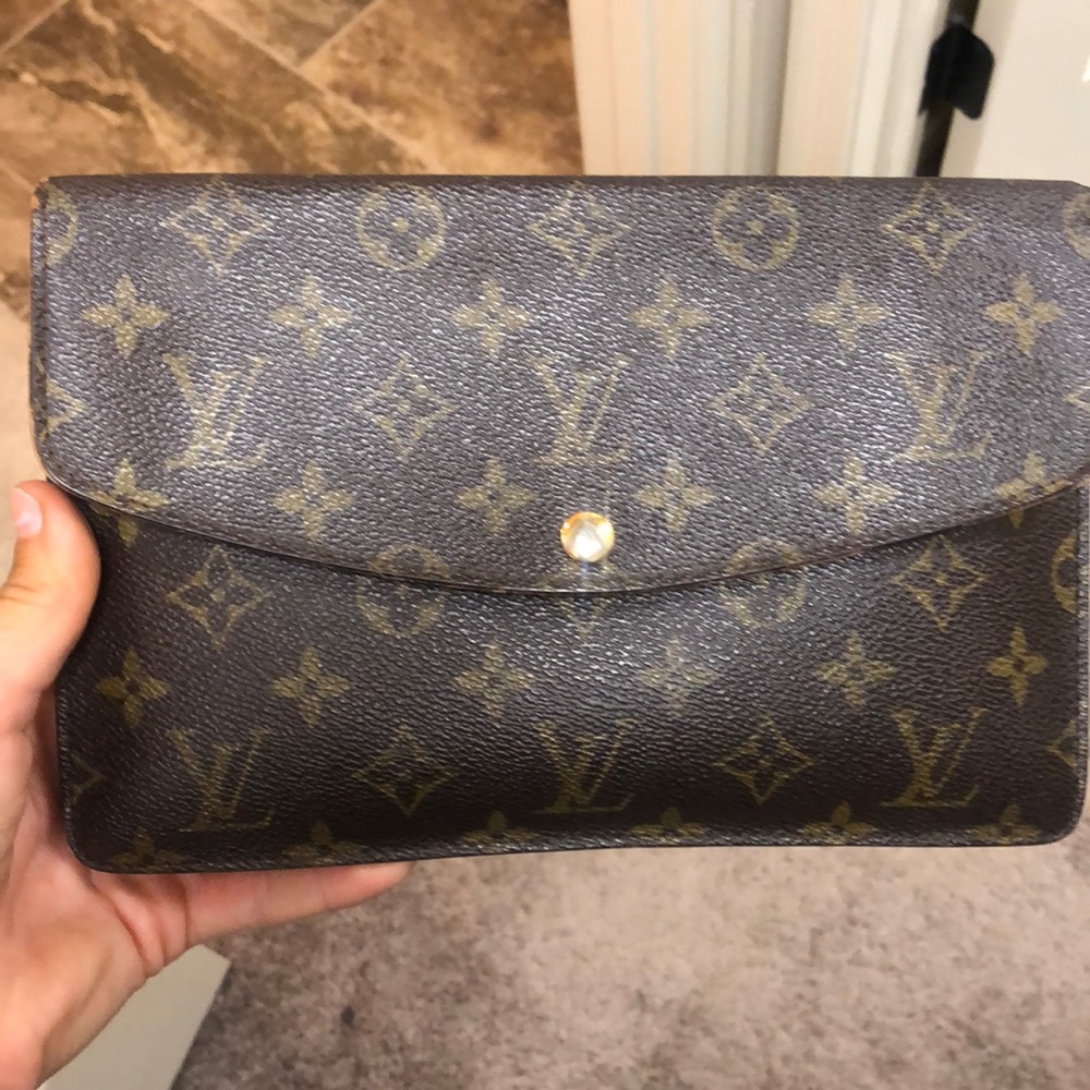 Louis Vuitton Clutch